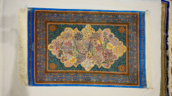 ذرع و نیم درختی زمینه آبی